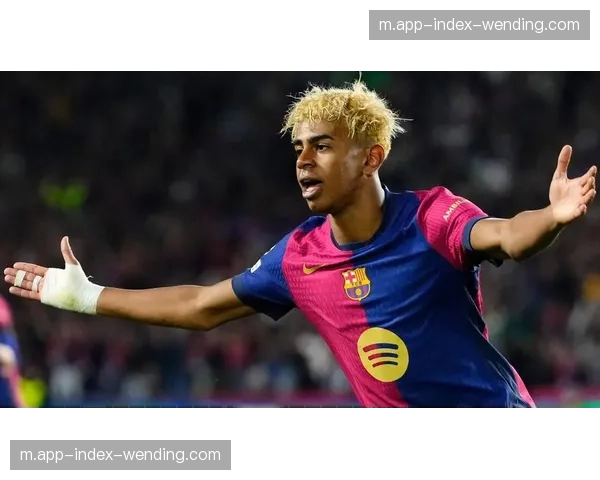 佩德里手术刀直塞精准 巴萨中场创造力压制对手防线